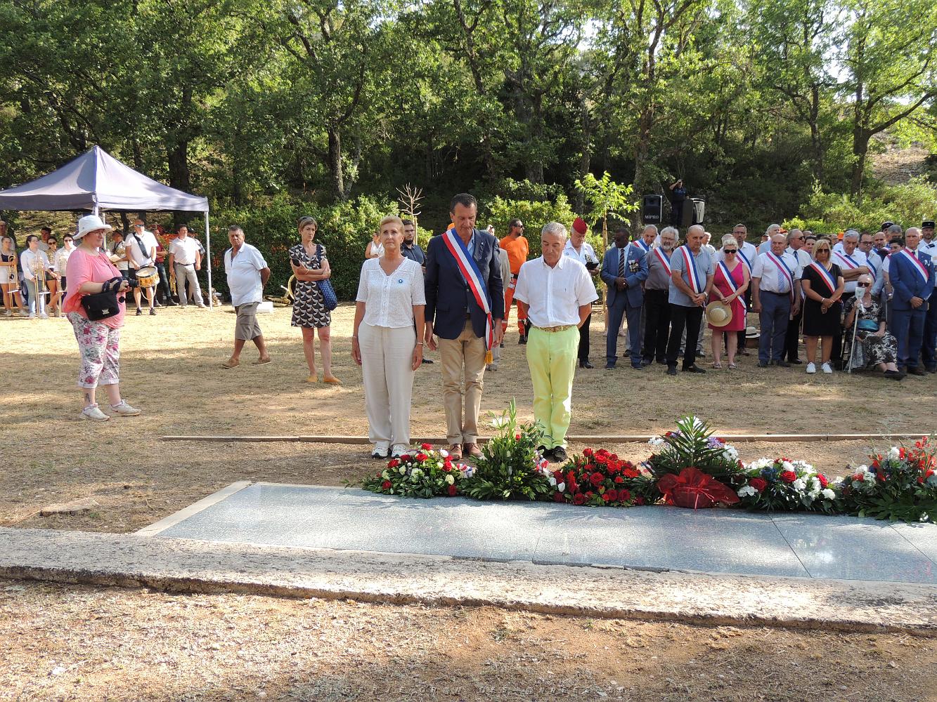2023 07 18 SIGNES - HOMMAGE AUX 38 RESISTANTS FUSILLES EN 1944 (63).JPG -           
